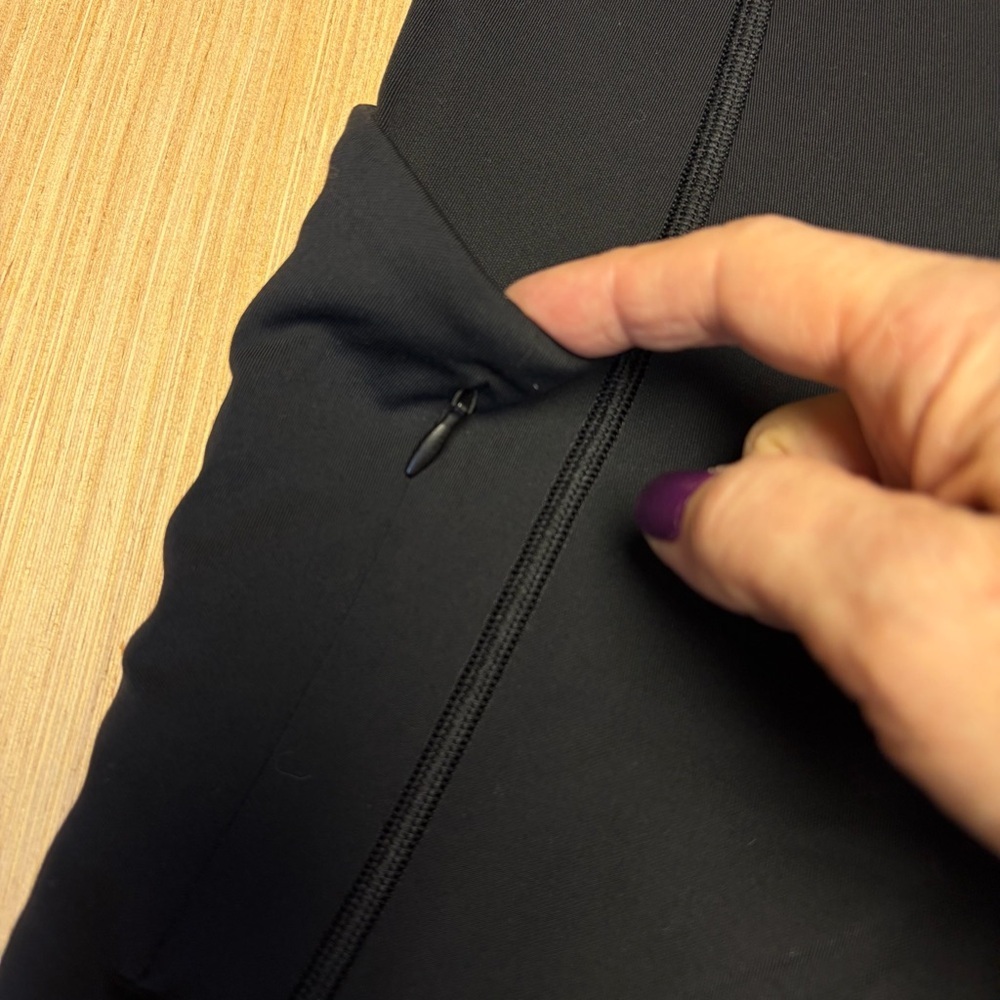 Athleta All In Capri Cropped Leggings Stash Pockets Black Womens Small - Picture 4 of 11